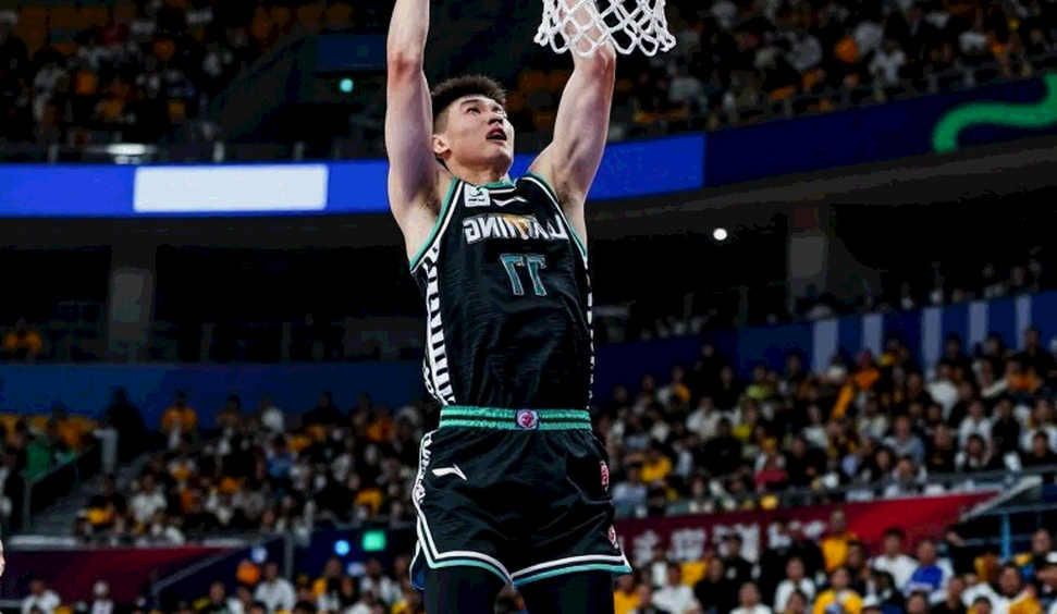 Thanasis Antetokounmpo gia nhập Aris Thessaloniki: Phiên bản phòng ngự năng lượng của anh em Antetokounmpo