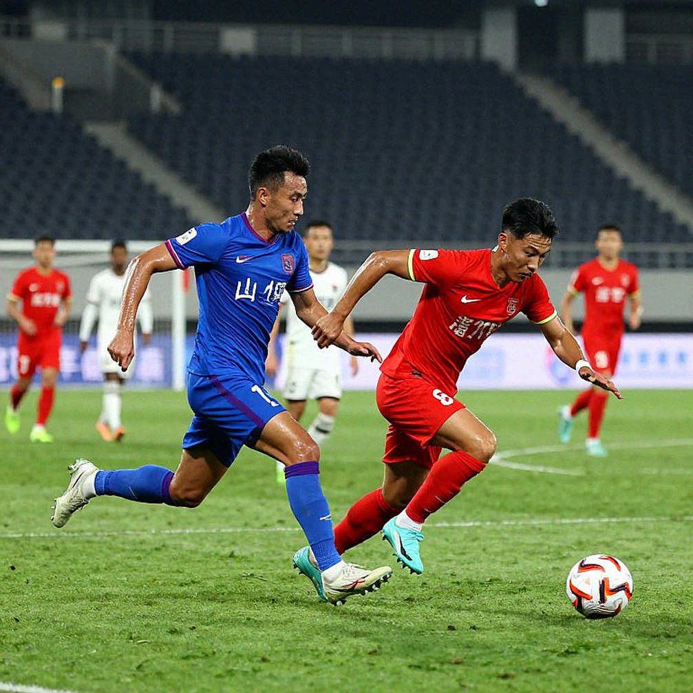 V-League 2026-2027: Khi luật IFAB và quota ngoại binh thay đổi cuộc chơi
