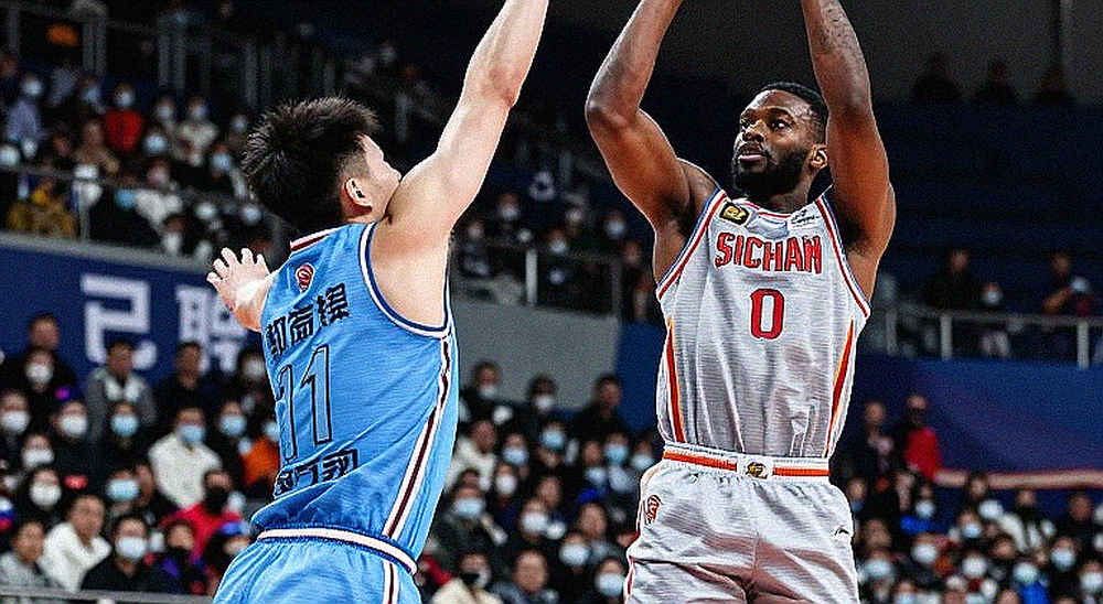 Mổ xẻ thương vụ Doncic: Bảng tính 345 triệu USD và điểm mù mang tên 'phòng ngự vô địch'