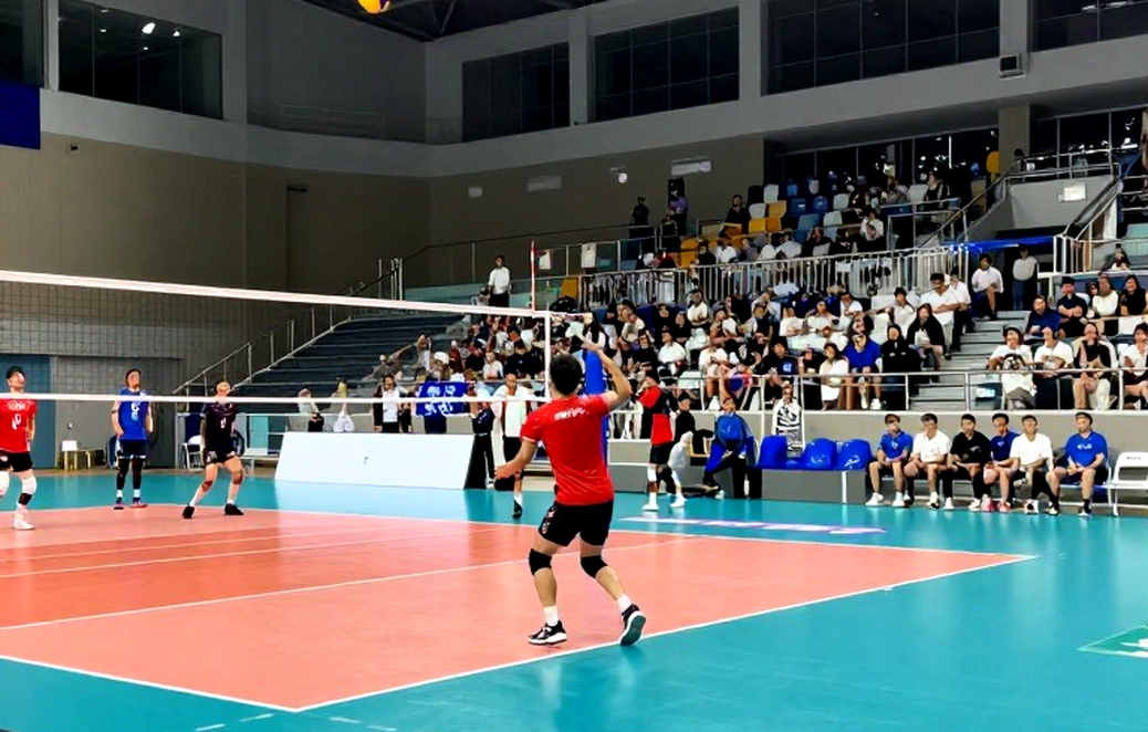 Mỹ lần thứ 11 vô địch bóng chuyền nam Bắc Mỹ: Trận chung kết hòa 108-108 và nhát cắt định mệnh ở Moncton Mỹ lần thứ 11 vô địch bóng chuyền nam Bắc Mỹ: Trận chung kết hòa 108-108 và nhát cắt định mệnh ở Moncton