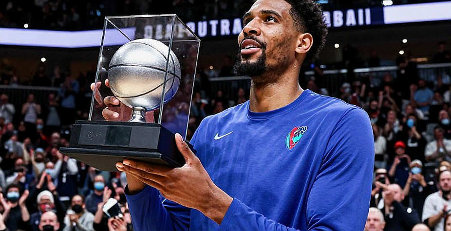 Kawhi Leonard trở lại Toronto: Hồi hương, hai tốc độ và những con số chưa khép