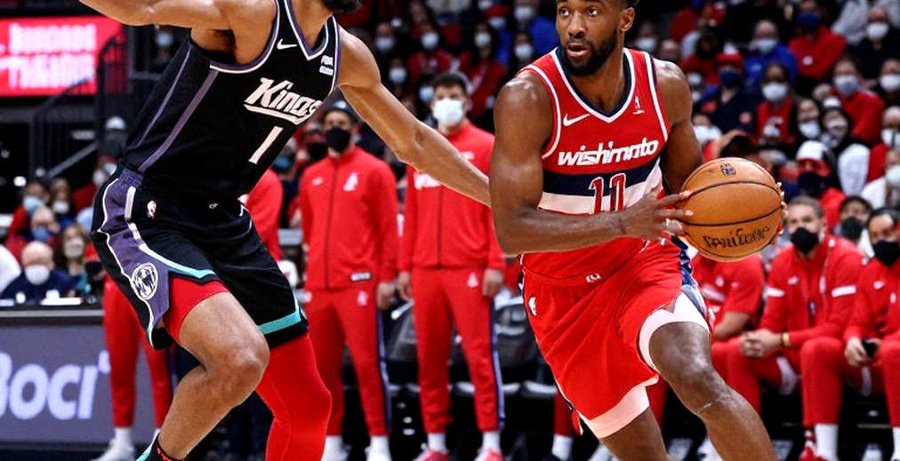Kawhi Leonard Returns to Toronto: Homecoming, Two Speeds, and Numbers Still Unclosed