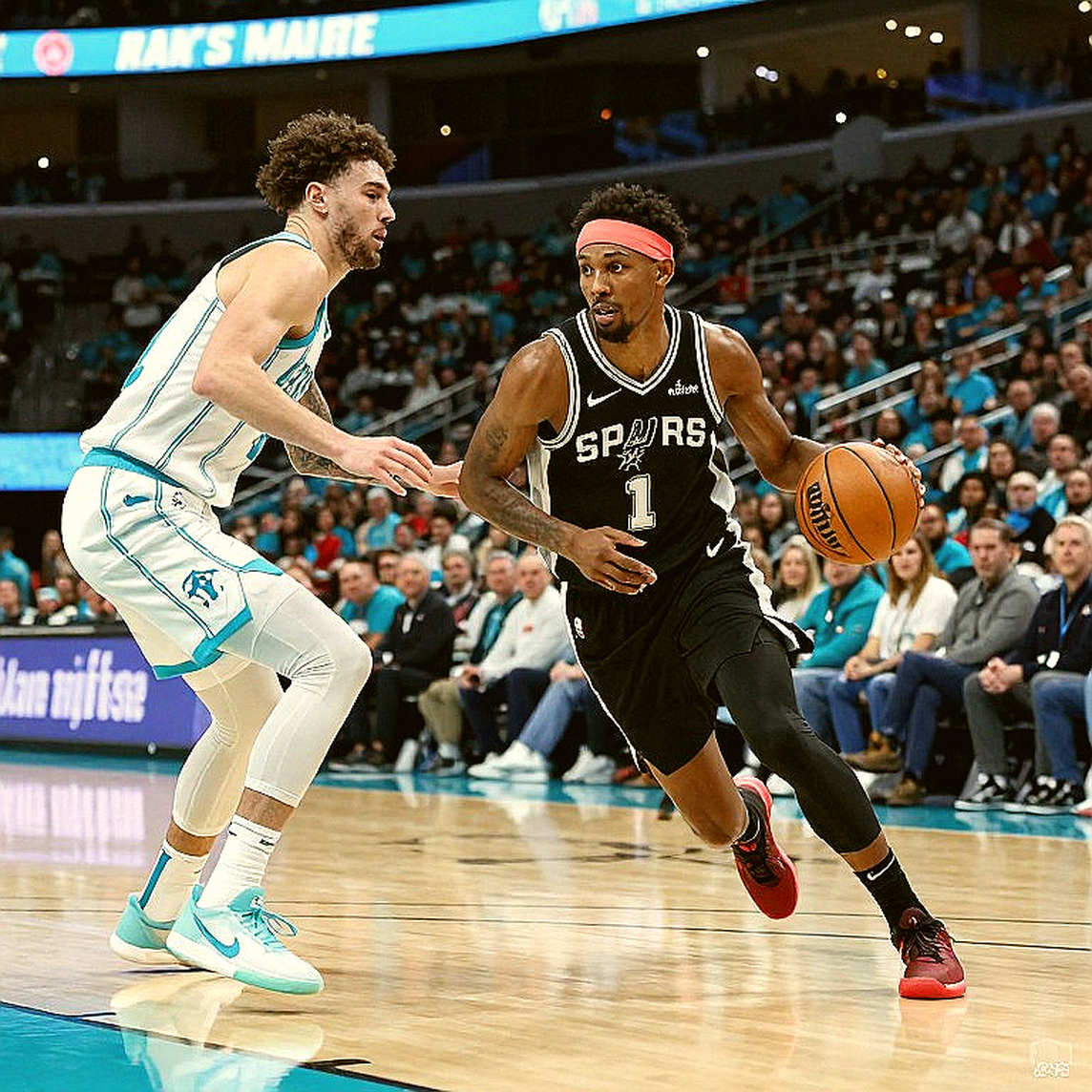 Miami Heat giữa mùa giải thường niên: Khi tiếng vỗ tay trong sân trống kể câu chuyện thật