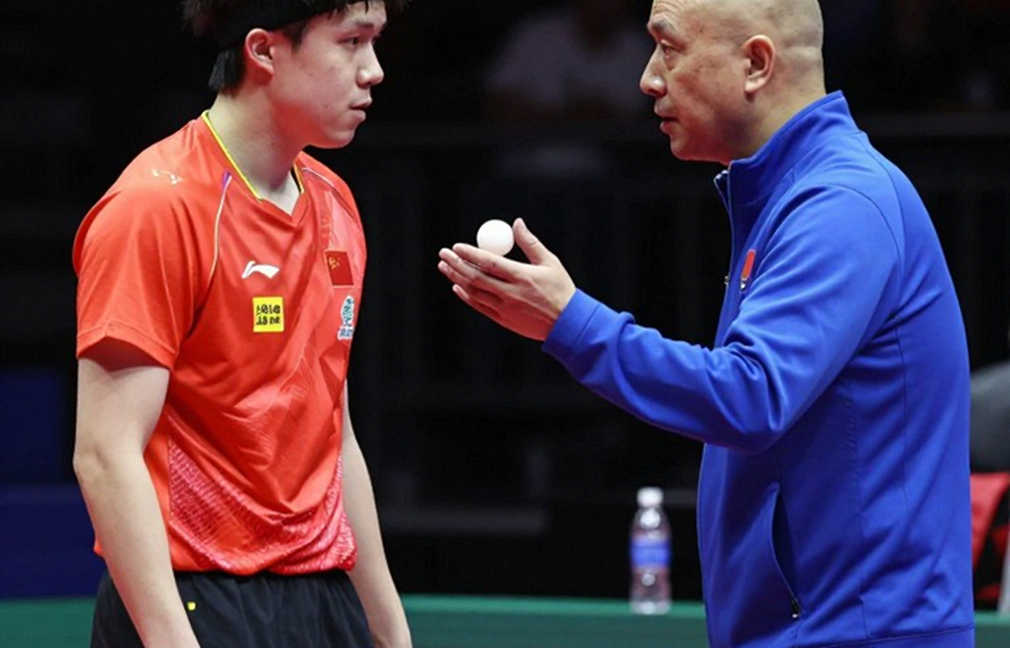 Thẻ đỏ phút 81, quả đá phạt lệch hướng và 39 phút chơi thiếu người: đọc lại chung kết Indonesia – Thái Lan